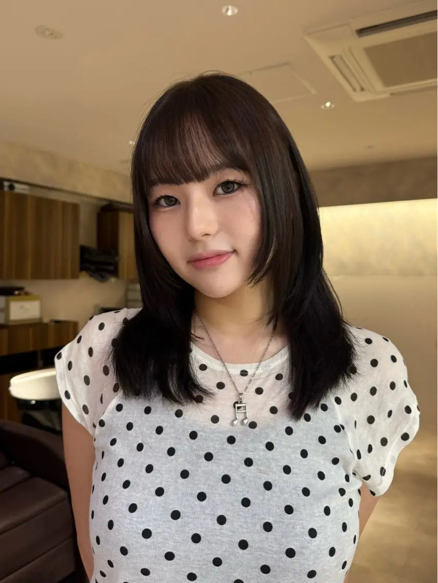 セミロング カラー ヘアカラー 韓国レイヤー 🎀ダブルカラーのヘアスタイル