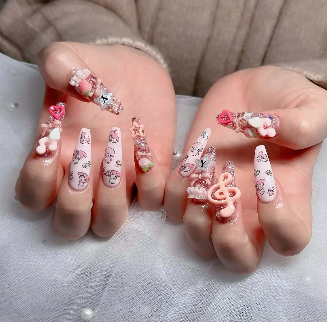 ネイル チークネイル フレンチネイル キラキラネイル 韓国ネイル マグネットネイル ハンドネイル Buruberii hbaby nailのネイルデザイン