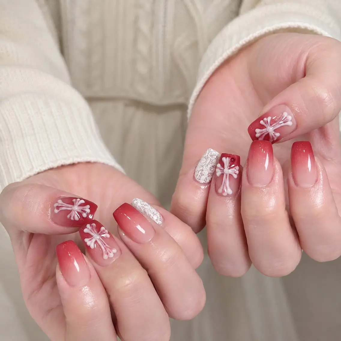 ネイル フレンチネイル ジェルネイル 韓国ネイル マグネットネイル 持ち込み ハンドネイル Royal Nail-RINAのネイルデザイン