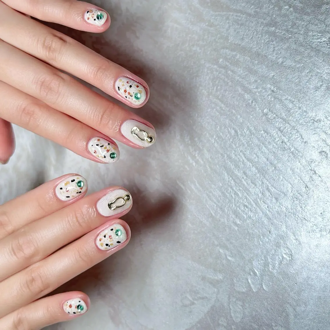 ネイル マグネットネイル ニュアンスネイル ショートネイル gemickle nailのネイルデザイン