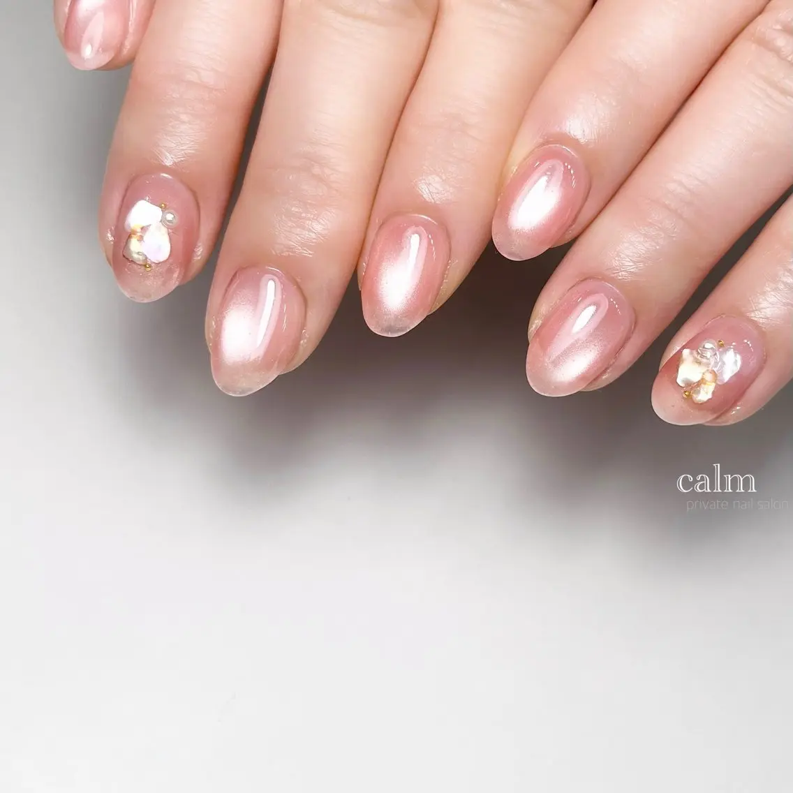 ネイル アートネイル マグネットネイル ハンドネイル calm 〔ｶｰﾑ〕のネイルデザイン