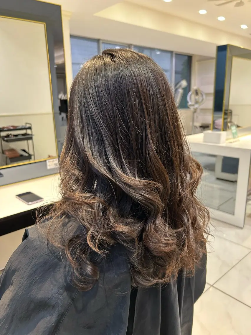 ロング 小田切 栄司のヘアスタイル
