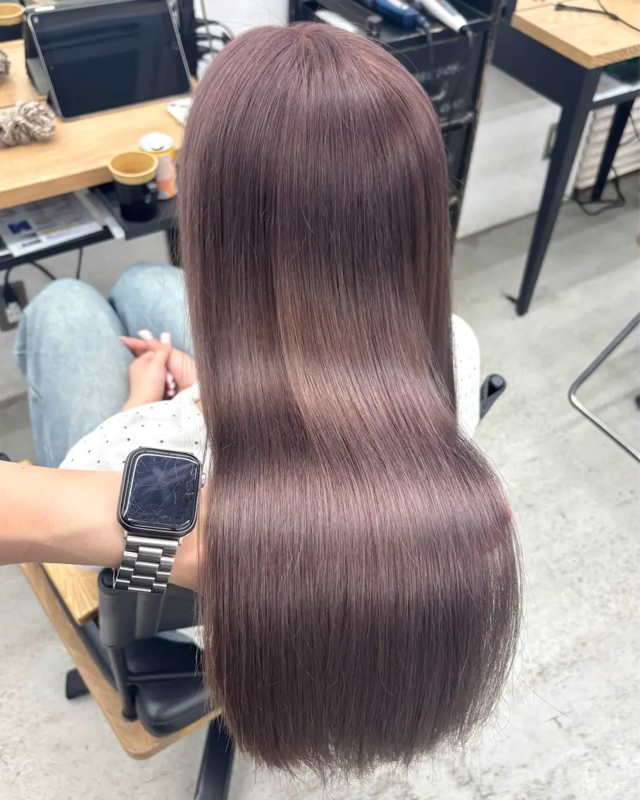 ロング カラー ヘアアレンジ ベージュカラー ブリーチ ダブルカラー ラベンダーカラー ラベンダーベージュ 坂齋大地／レイヤー/ ダブルカラーのヘアスタイル