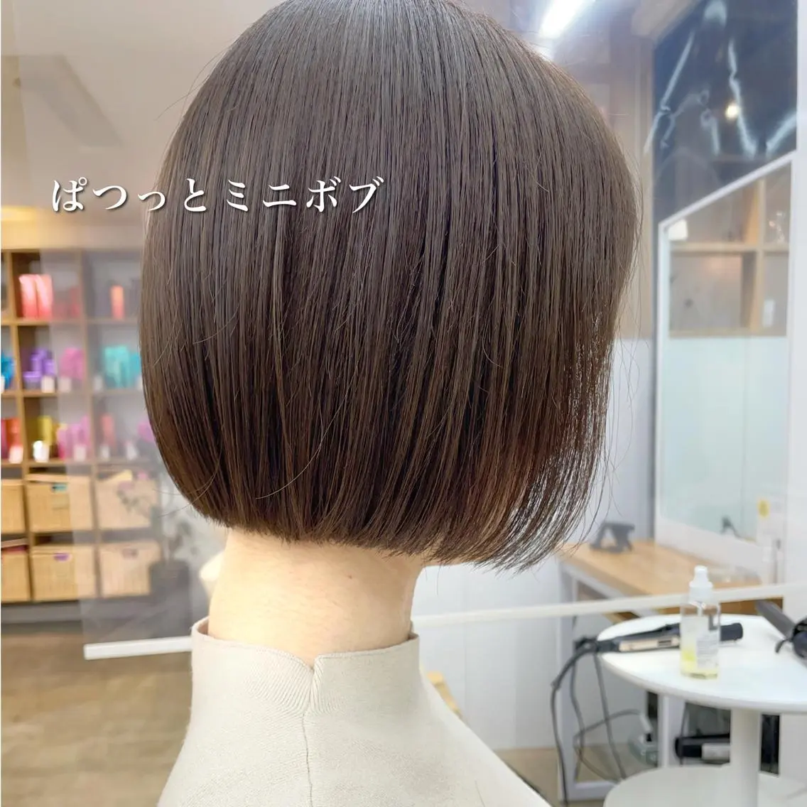 ショート カラー 杉野 凜のヘアスタイル