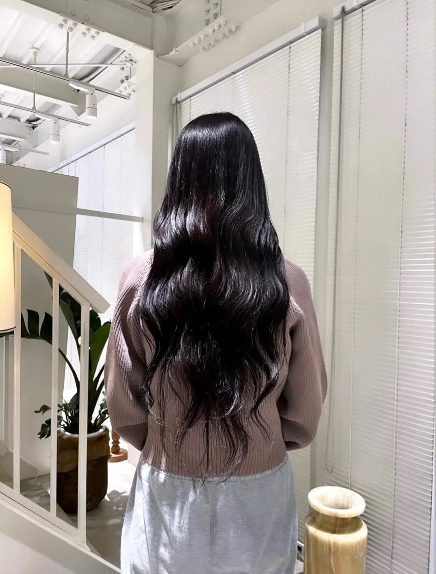 ロング カラー ヘアカラー 林 千聖のヘアスタイル