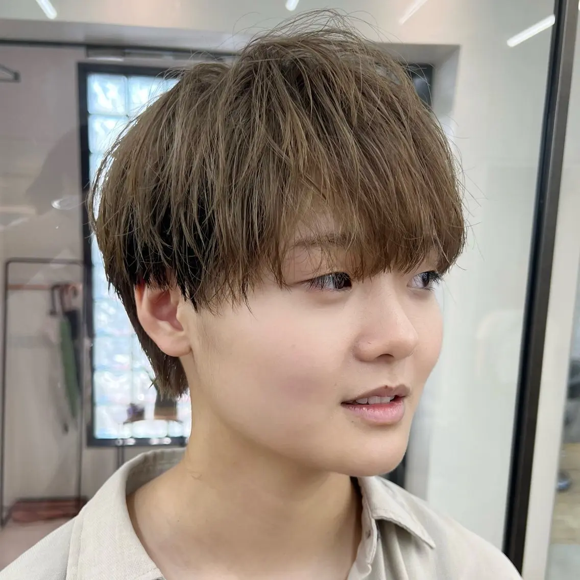 カラー メンズ メンズブリーチ メンズハイライト メンズハイトーン メンズ韓国風 マッシュ カット ヘアカラー トリートメント メンズ/韓国レイヤー /縮毛矯正/📍爽太のヘアスタイル