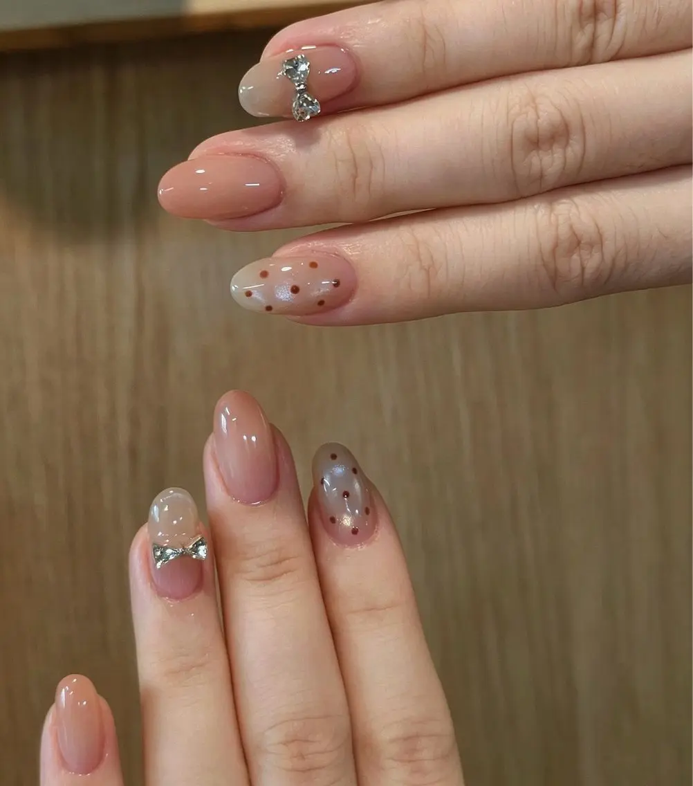 ネイル ブラウン フットネイル フレンチネイル グラデーション 氷ネイル・うるうるネイル ハンドネイル Mixx Nail_ Studioのネイルデザイン