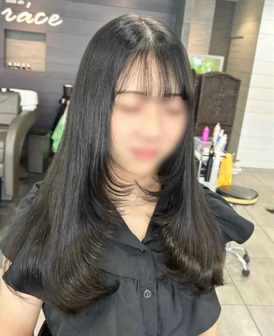 ロング ロングレイヤー レイヤーカット ロング カット レイヤー/艶髪カラー 森本くるみのヘアスタイル