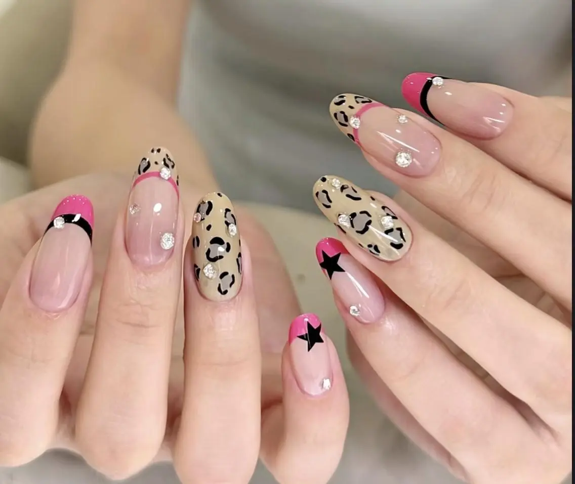 ネイル ハンドネイル 🎀 NaNa_nailのネイルデザイン