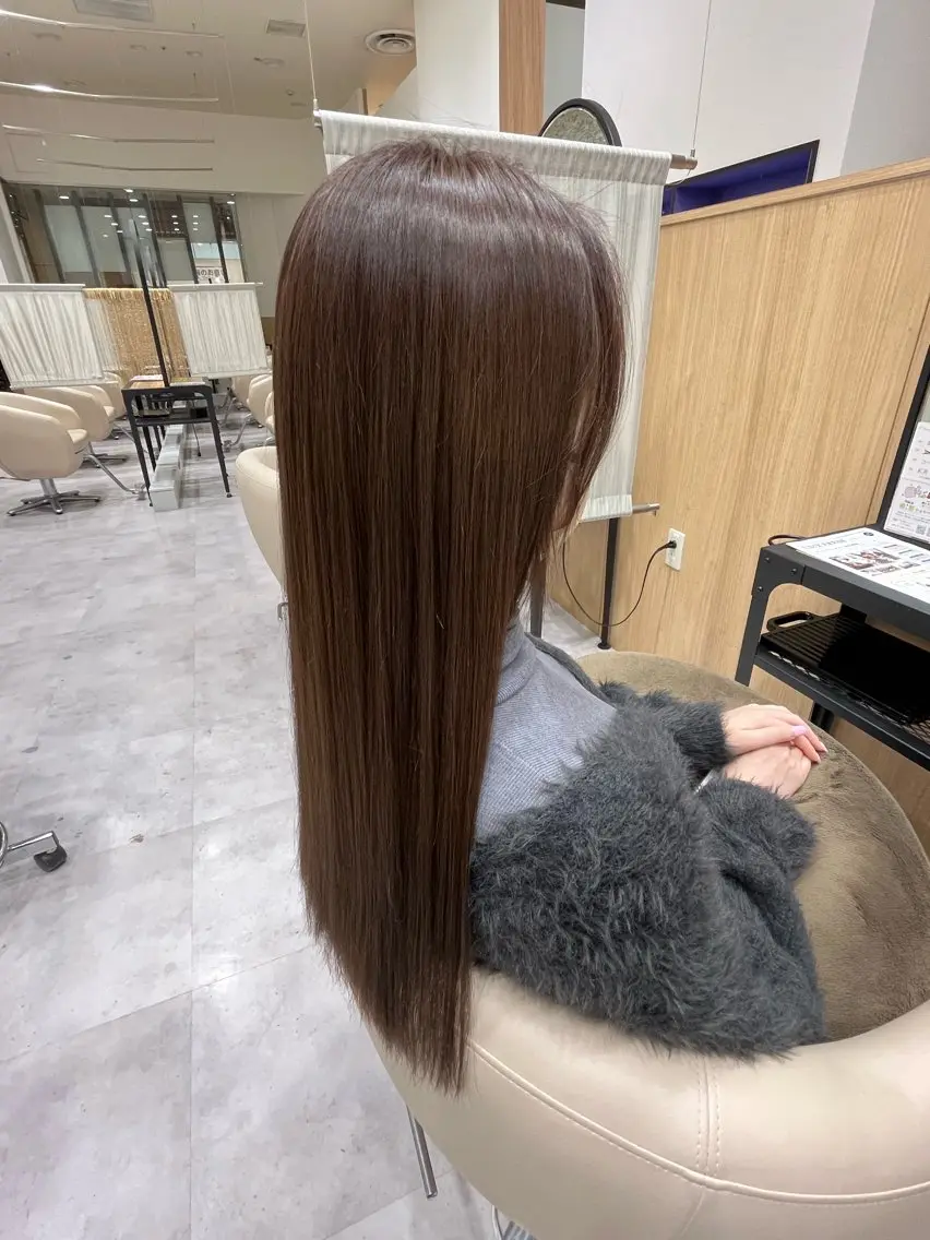 ロング カラー ブラウンカラー ラベンダーカラー ロング カット ヘアカラー パーマ 東條 早希のヘアスタイル