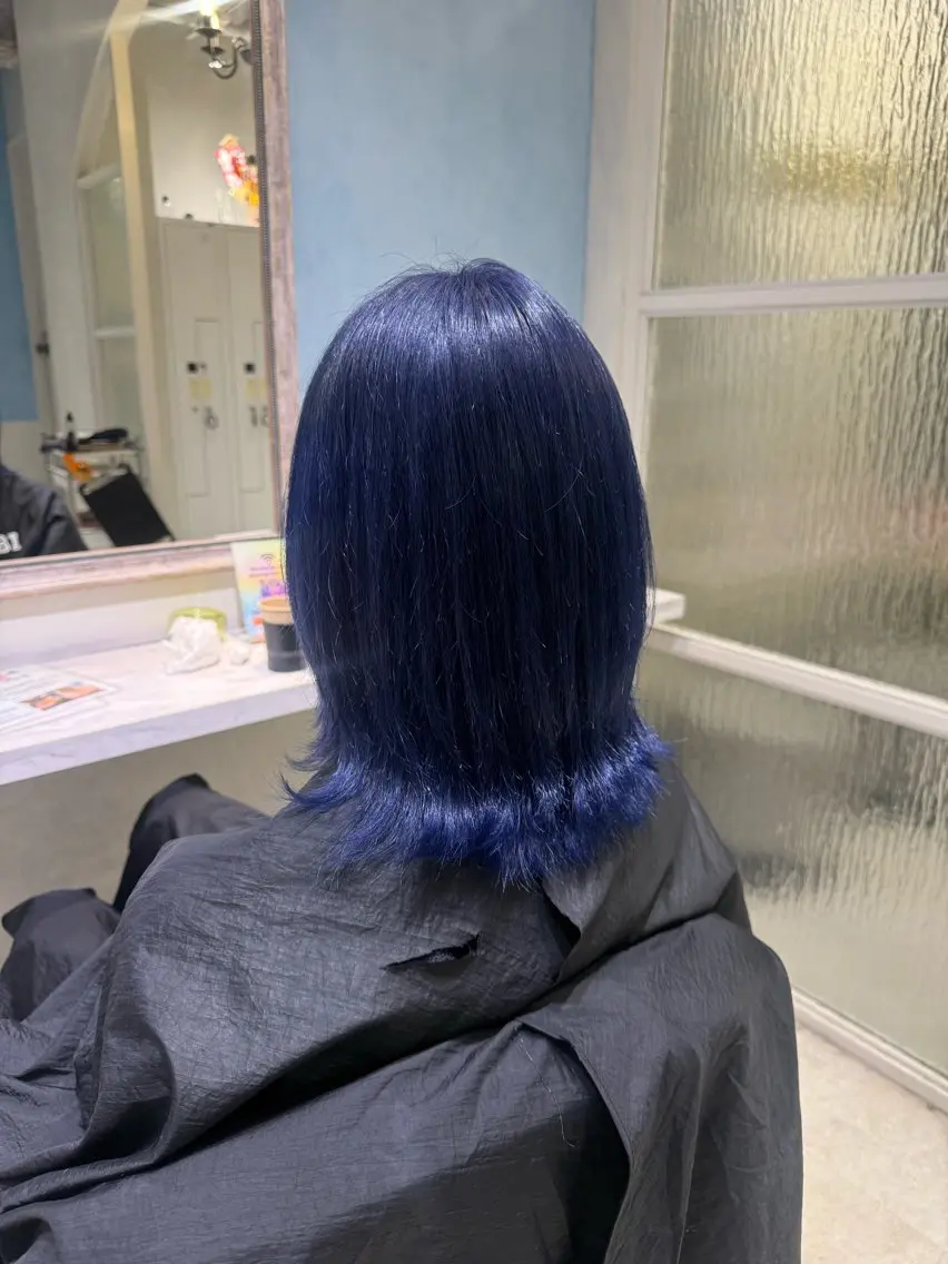セミロング カラー アッシュ ベージュカラー ブリーチ ブルーカラー 透明感カラー ヘアカラー ハイトーン/ブリーチ 💙みずき💙のヘアスタイル