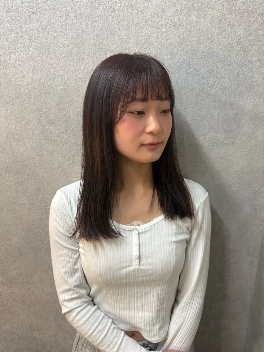 セミロング ヘアカラー qpulaあいみ 透明感カラーのヘアスタイル