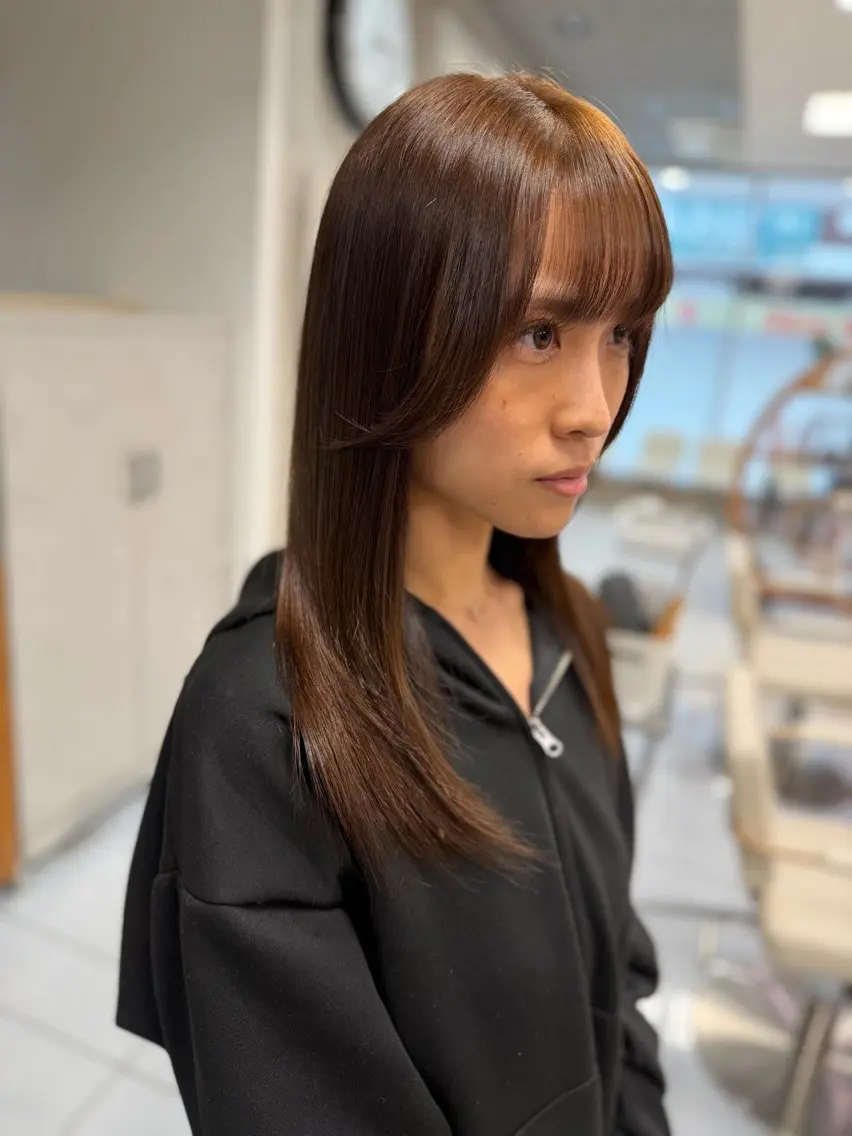 ロング カラー パーマ ブラウンカラー 透明感カラー くせ毛 顔まわりレイヤー 顔周りカット ヘアカラー 縮毛矯正 トリートメント 髪質改善/縮毛矯正 /レイヤーカット岡部のヘアスタイル