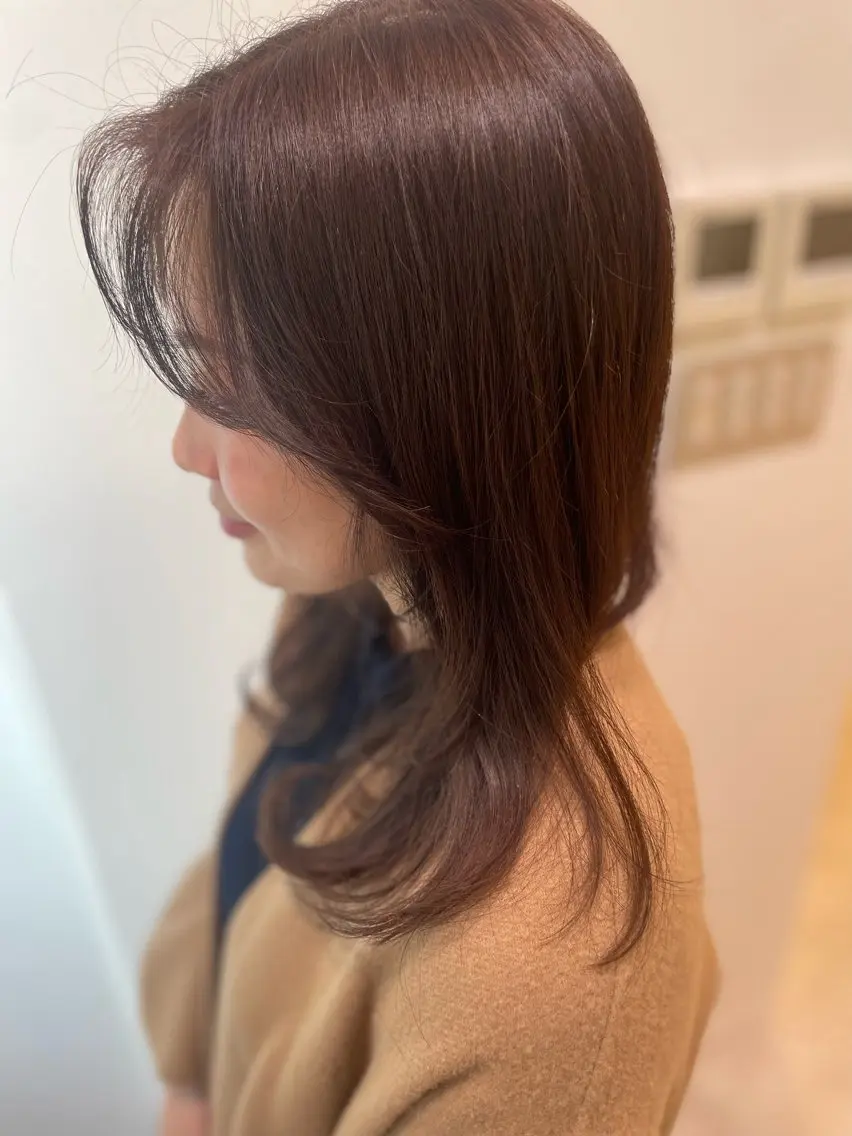 セミロング カラー ブラウンカラー 透明感カラー ナチュラルブラウン 顔周りカット レイヤーカット 美谷添（ミヤゾエ） まどか大人ヘアサロンのヘアスタイル