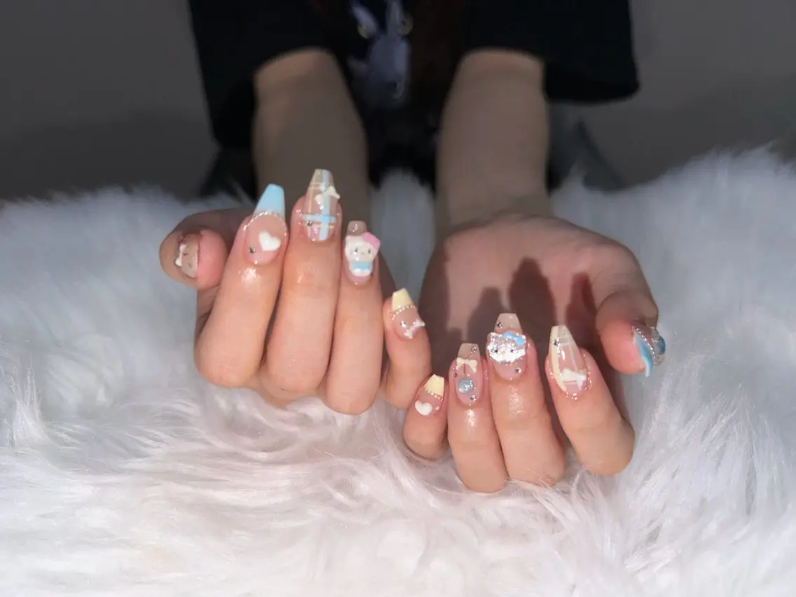 ネイル ハンドネイル BERA NAILSのネイルデザイン