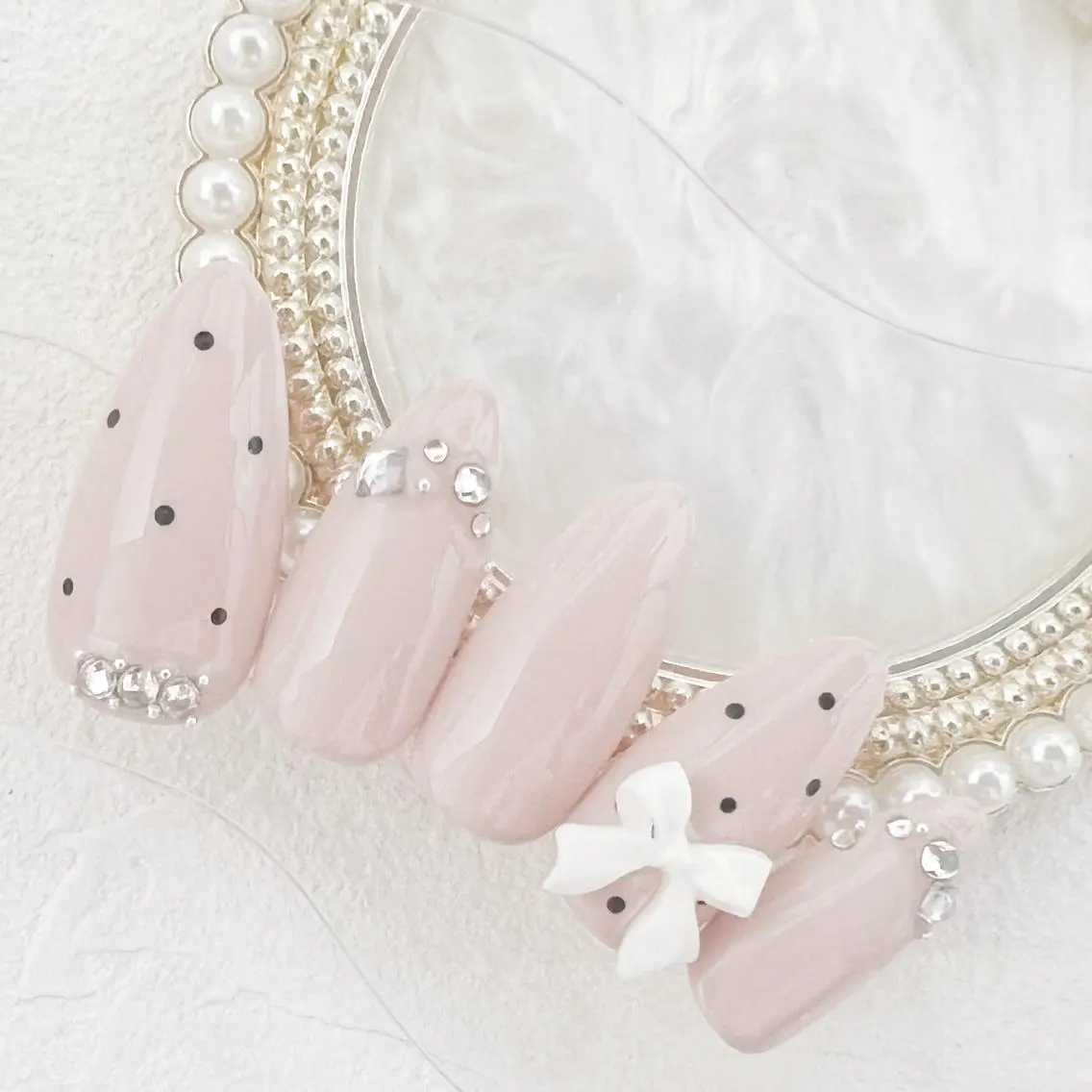 ネイル ドット リボン rouse nail RISATOのネイルデザイン