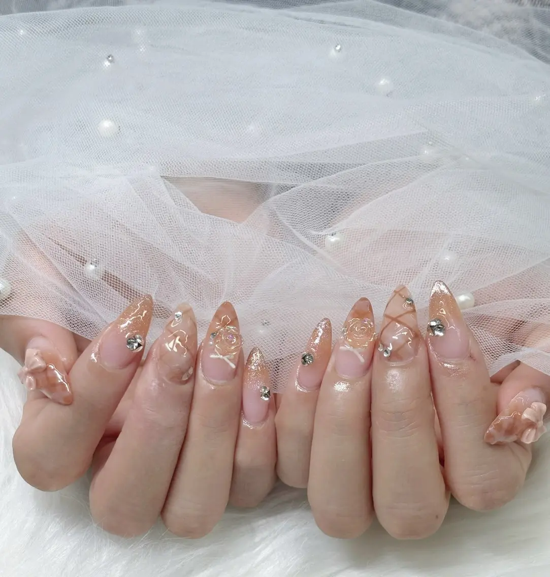 ネイル 韓国ネイル マグネットネイル 持ち込み ハンドネイル Mimi Nail_Royalのネイルデザイン