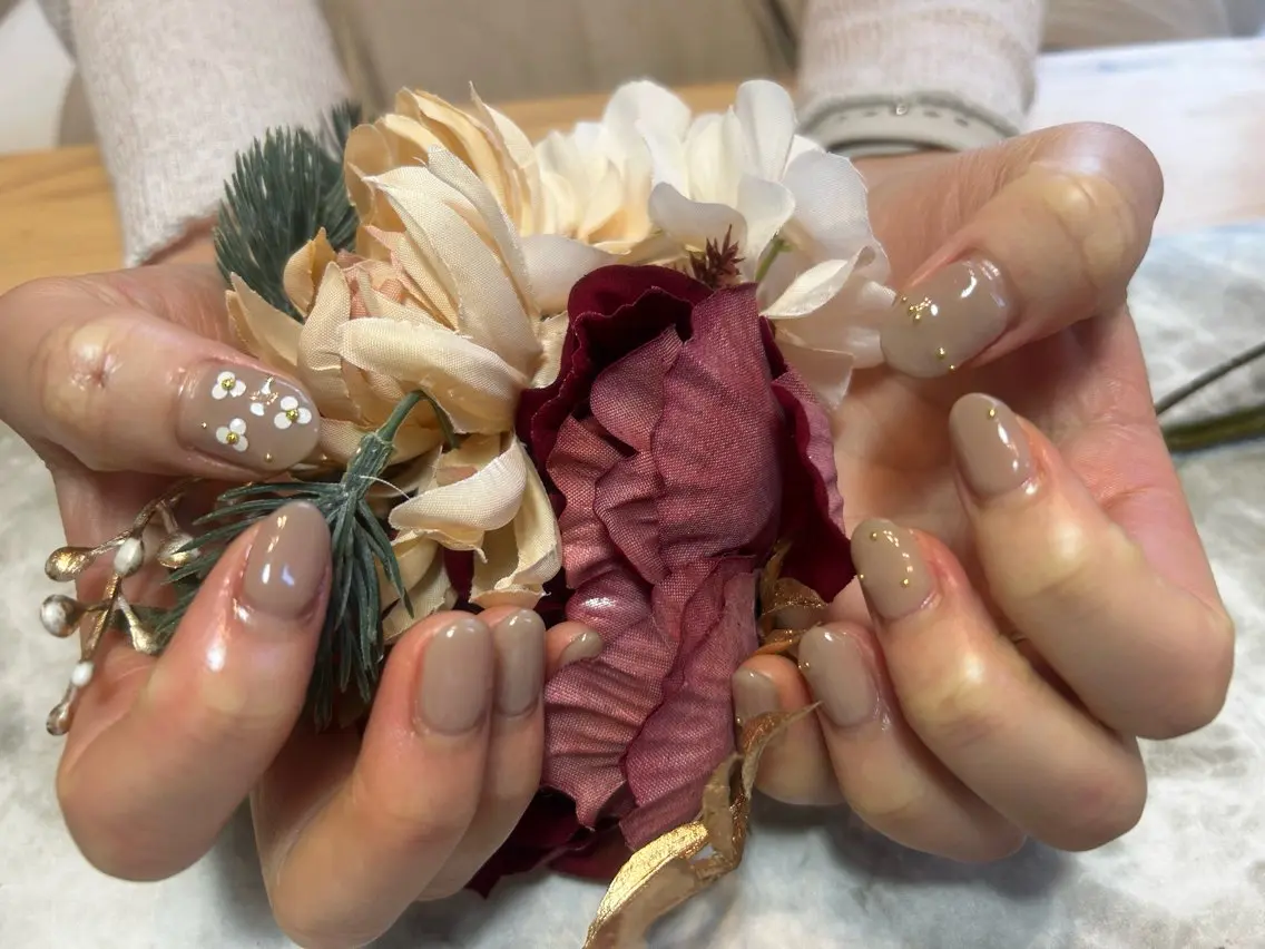 ネイル ハンドネイル Slow.Nail Tomomiのネイルデザイン