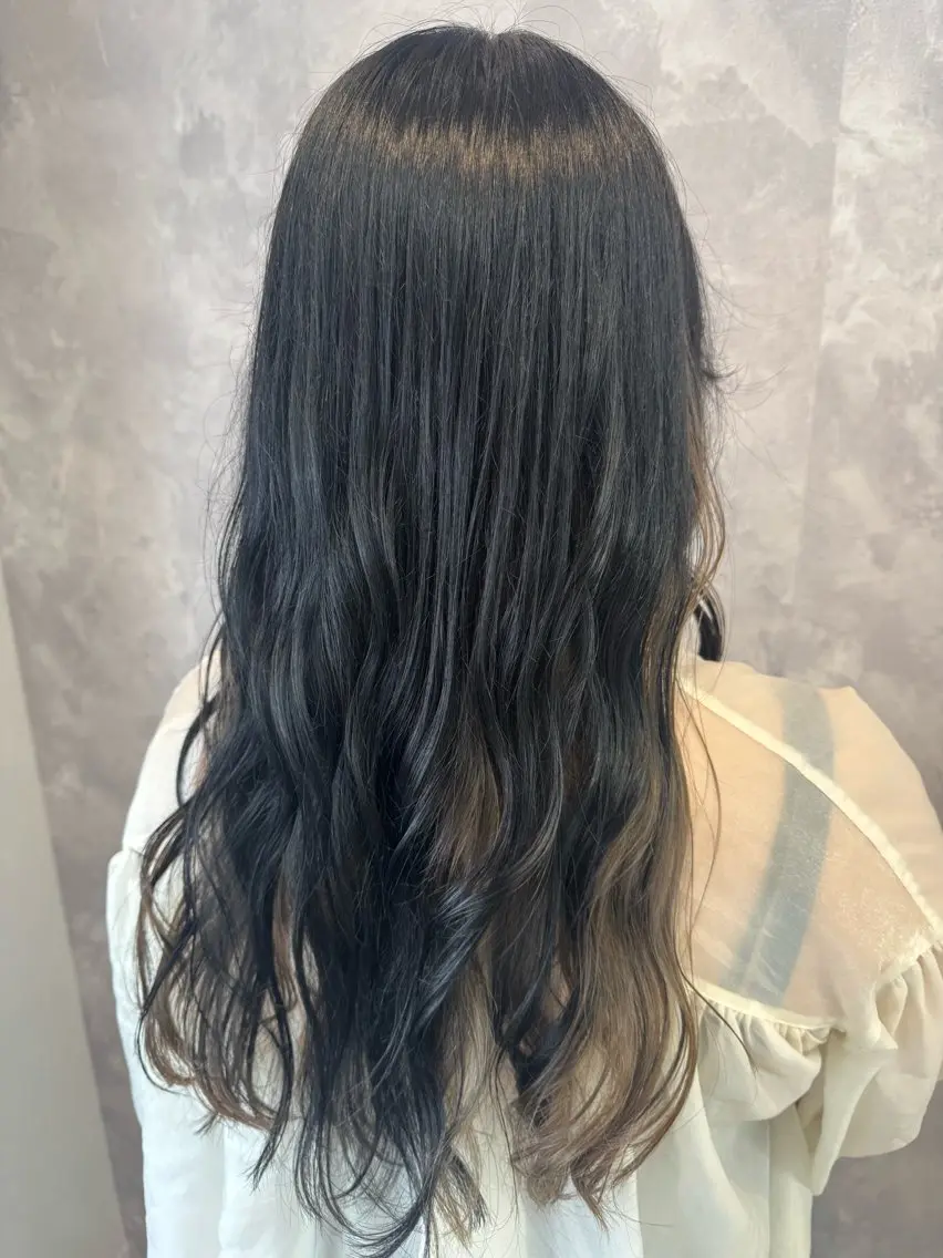 ロング カラー カット ヘアカラー トリートメント ヒヨシ ルナのヘアスタイル