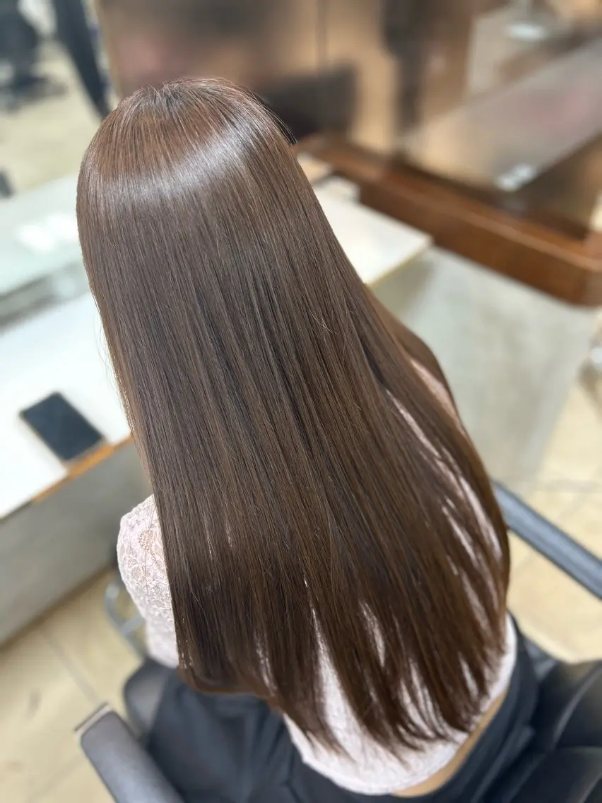 ロング カラー 秋山 果凜のヘアスタイル