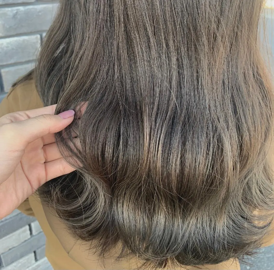 ロング カラー 眞名子 瑞紀のヘアスタイル