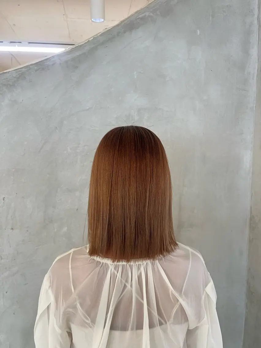 ミディアム カラー カット ヘアカラー トリートメント 切りっぱなしボブ/ 艶カラー/綾莉のヘアスタイル