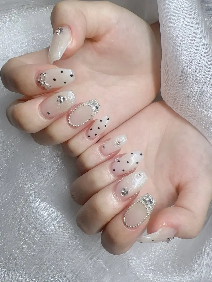 ネイル 長さ出し グラデーション キラキラネイル マグネットネイル ニュアンスネイル Lee Nails チップ長さだし専門店のネイルデザイン