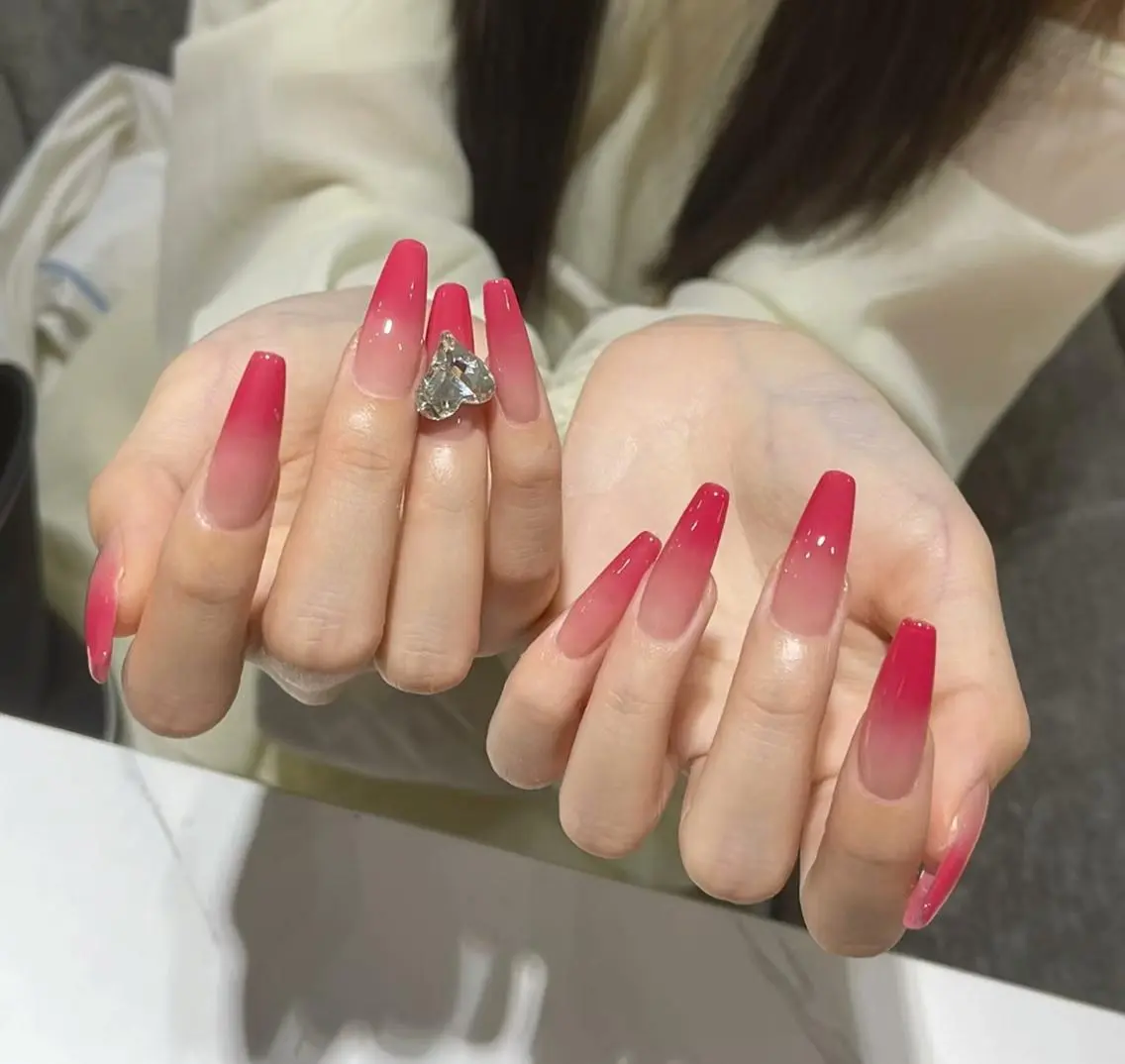 💛チップスカルプ長さだしカラーグラデーションの写真
