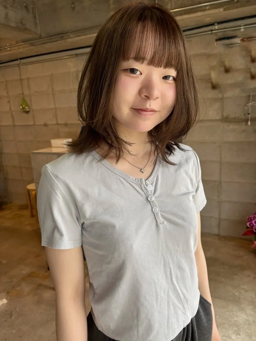 【カット】おしゃれで抜け感があるカット。before afterの写真がSNSに載ってもいい方。大人女子限定。の写真
