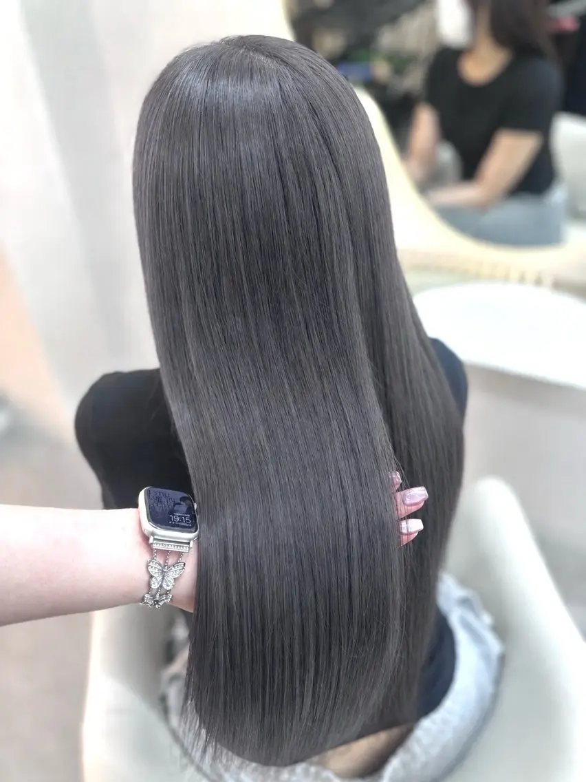 ロング カラー ヘアアレンジ 黒髪 ブルーカラー ブルーブラック 透明感カラー グレージュ ヘアカラー 🖤kana韓国ヘア 艶髪カラー特化🖤のヘアスタイル