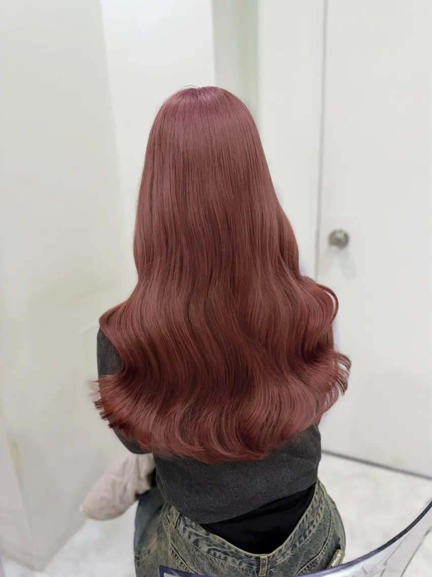 ロング カラー ヘアカラー トリートメント ヘッドスパ ヘアセット 韓国風艶髪🎀 暖色カラー🤍のヘアスタイル