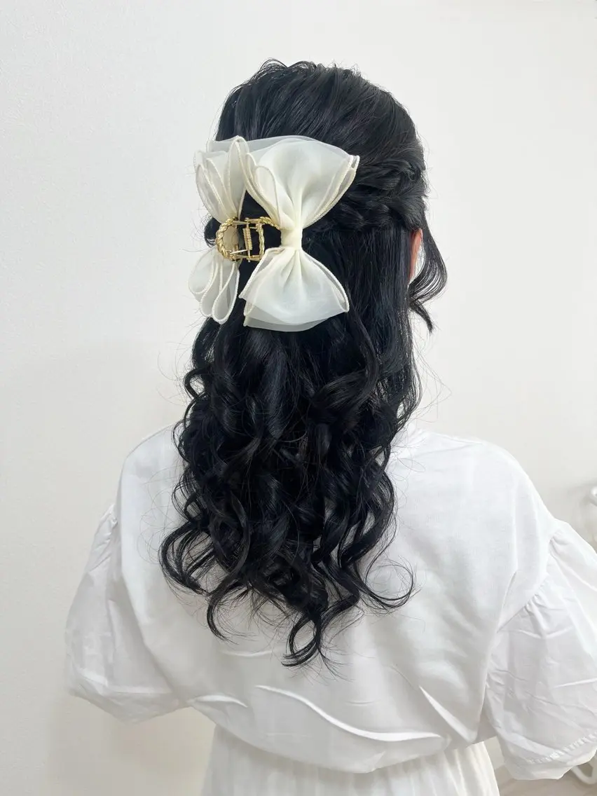 セミロング ヘアアレンジ ハーフアップ 髪飾り ヘアセット ヘアセットサロン /上坪愛美のヘアスタイル