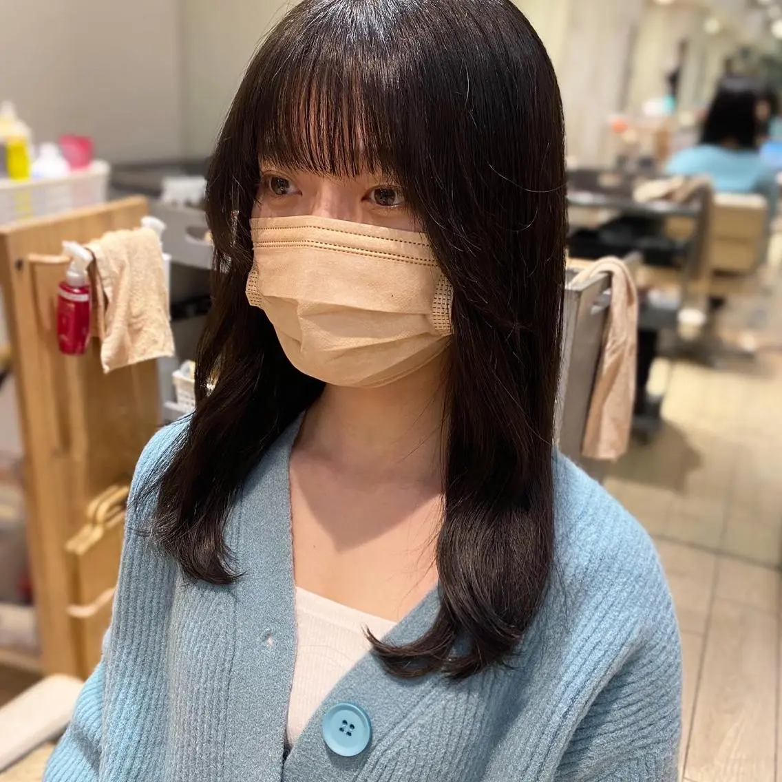セミロング カラー グレージュ オリーブグレージュ オリーブグレー 顔まわりレイヤー 顔周りカット 顔周り/くびれヘア 韓国ヘア💕風間るなのヘアスタイル