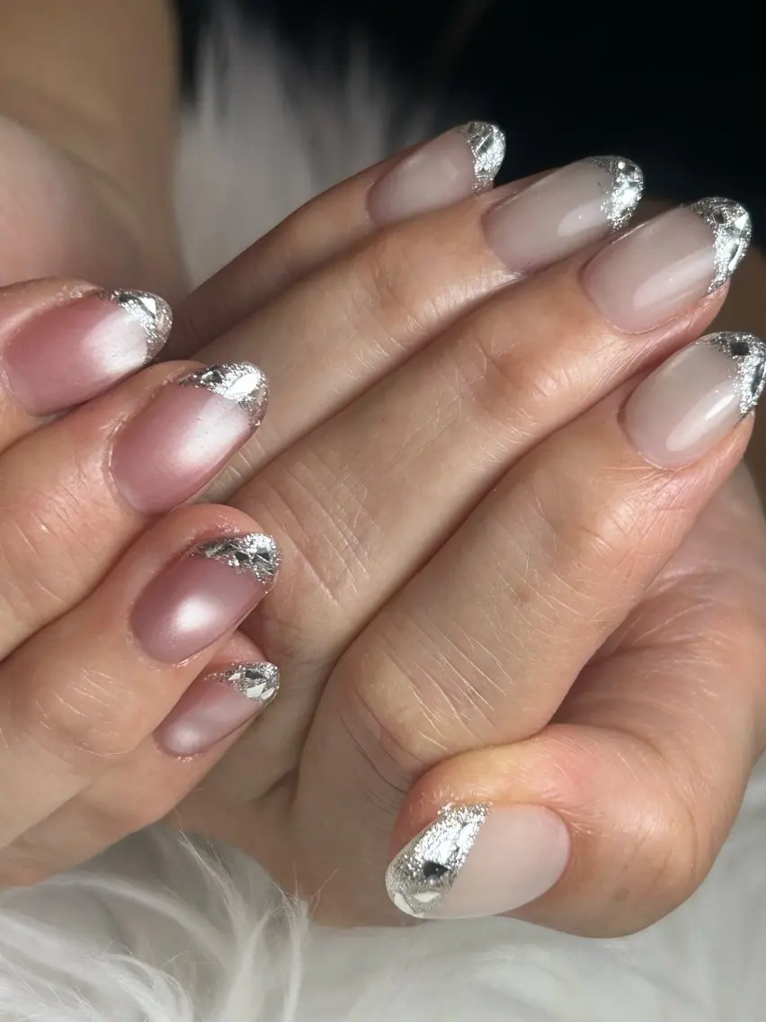 ネイル フレンチネイル ガラスフレンチ NailSalon Amitieのネイルデザイン