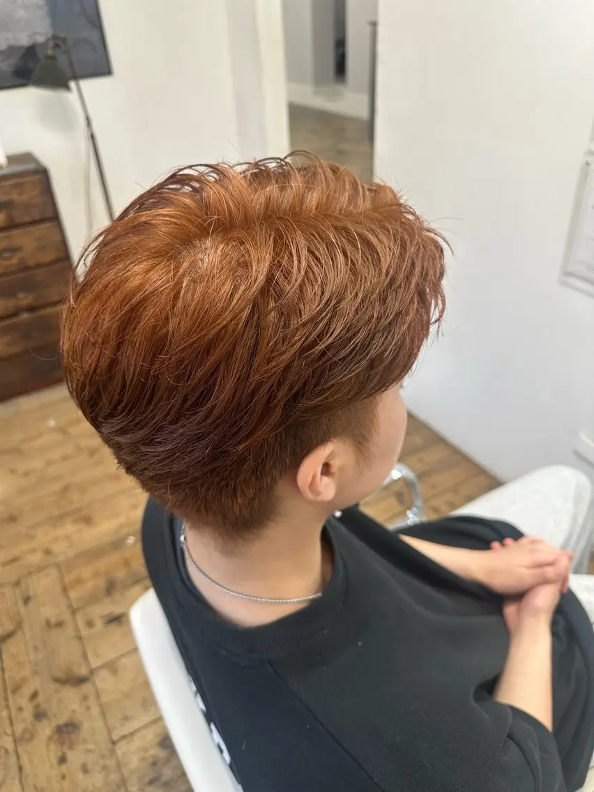 ショート カラー メンズ ヘアカラー 根元 優のヘアスタイル