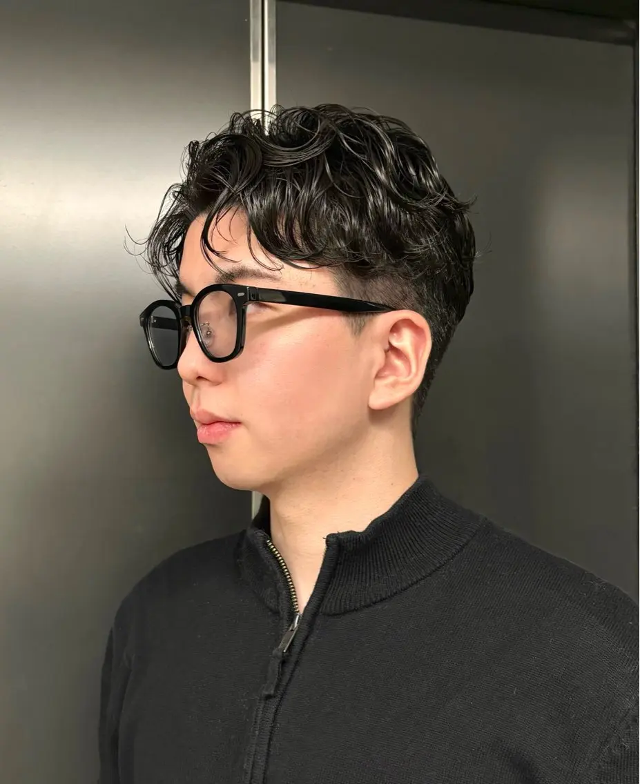ショート パーマ メンズ フェザーパーマ メンズパーマ ニュアンスパーマ フェミニン/ 透明感カラー/ナツミのヘアスタイル