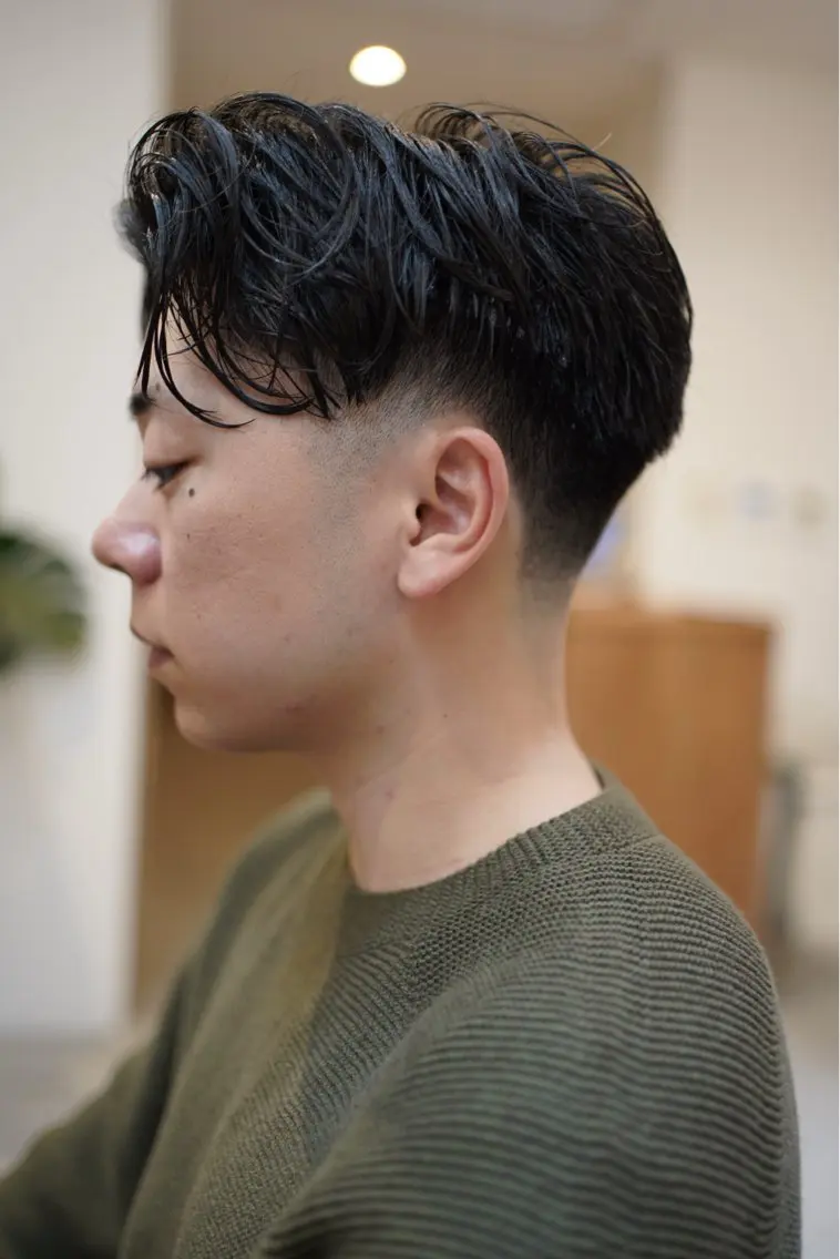 メンズ カット BROWN メンズサロンのヘアスタイル
