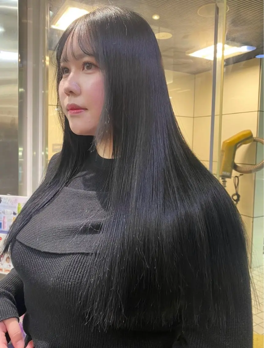 ロング カラー ベージュカラー ブリーチ ケアブリーチ ダブルカラー イヤリングカラー ヘアカラー トリートメント 艶髪カラー🫧 髪質改善💧レアのヘアスタイル