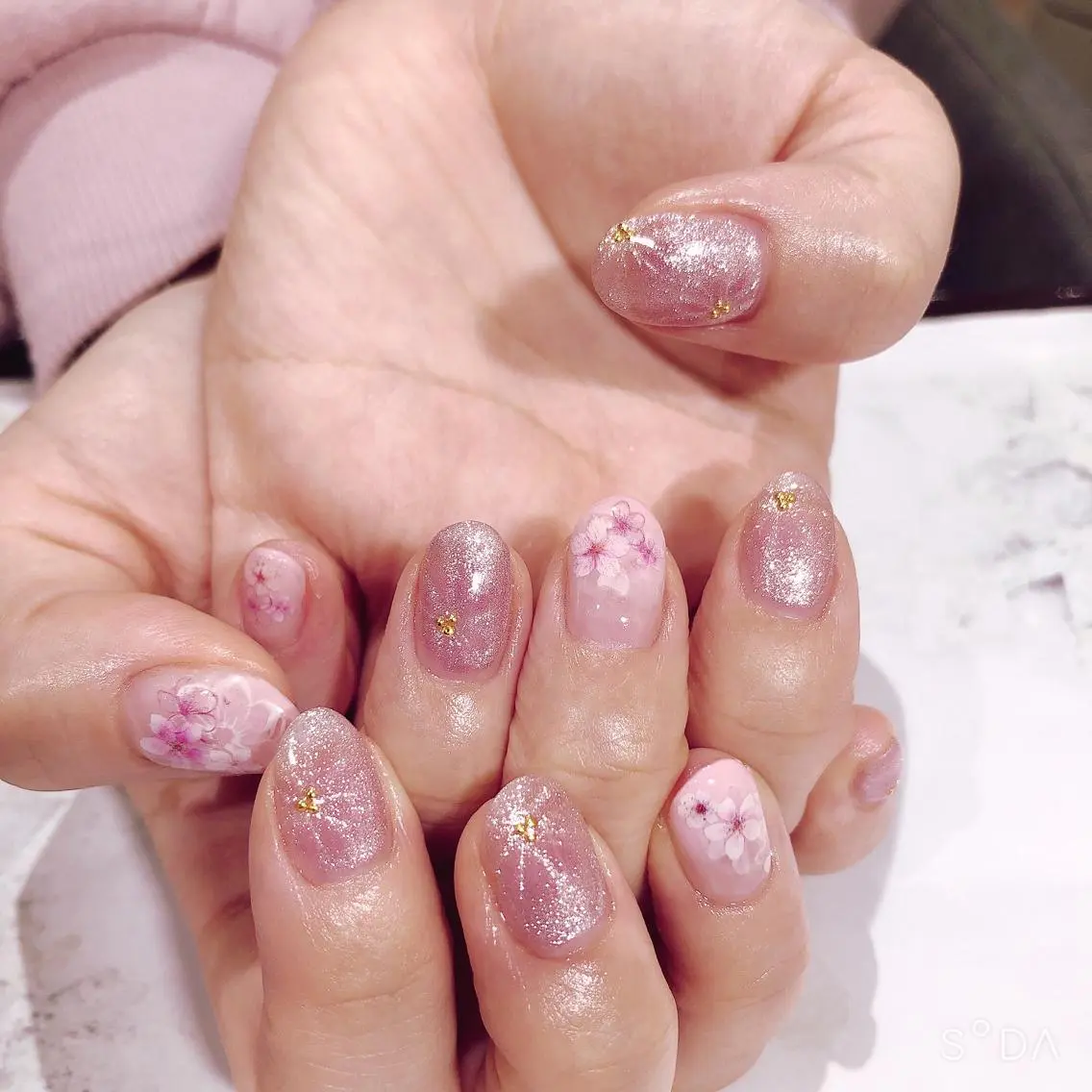 ネイル ハンドネイル 吉野✨ ネイルデザイナー✨のネイルデザイン