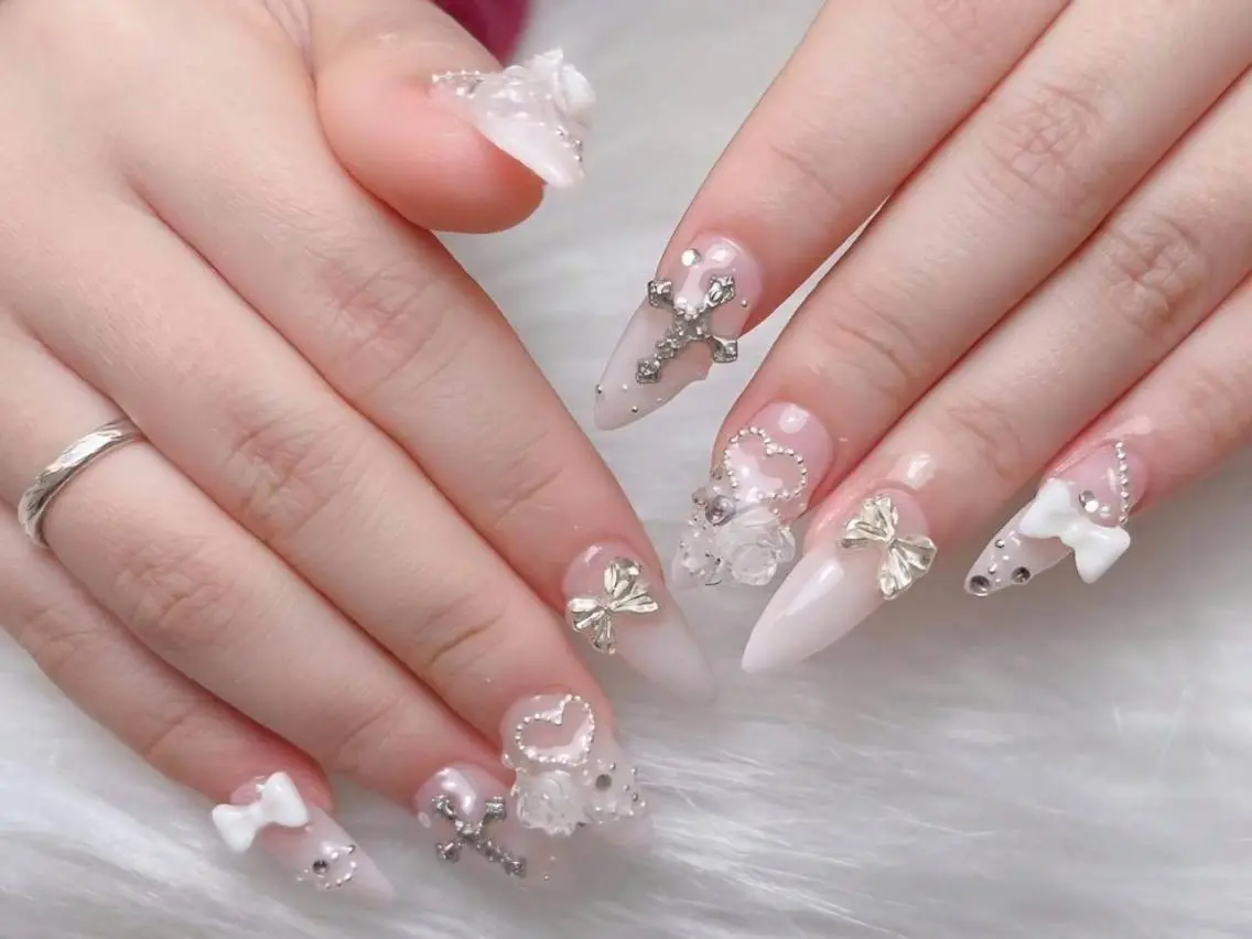 ネイル ジェルネイル 韓国ネイル マグネットネイル 持ち込み オフィスネイル ハンドネイル Nails by AN.*✧のネイルデザイン