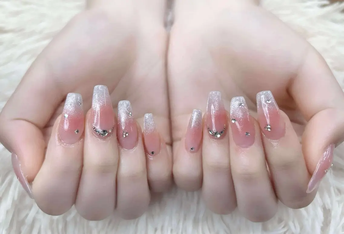 ネイル チークネイル 桜ネイル フレンチネイル グラデーション 韓国ネイル ハンドネイル Squen Nail shinjukuのネイルデザイン