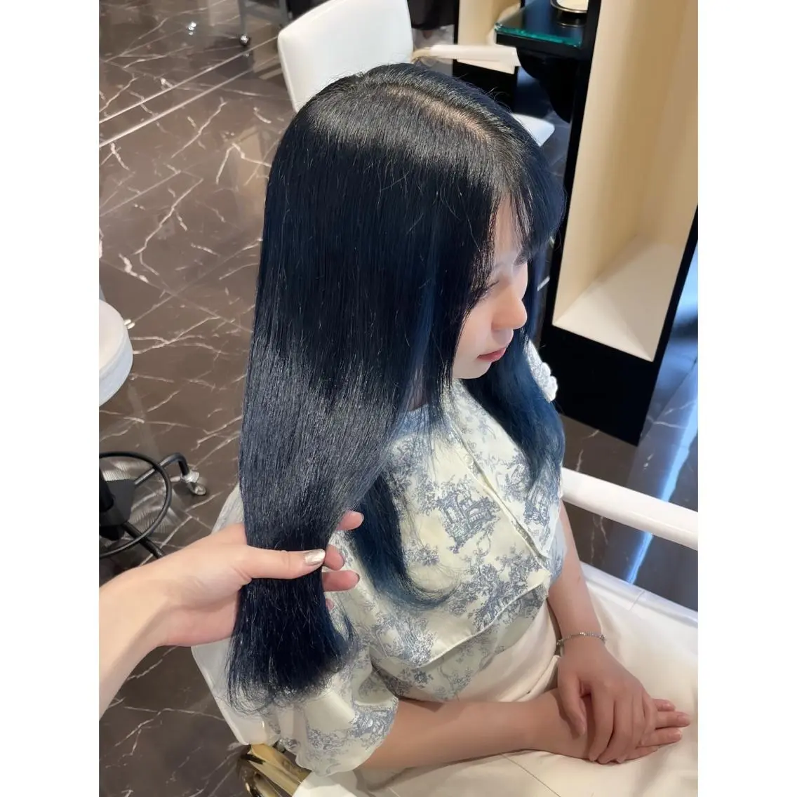 ロング カラー ブリーチ miyu /トレンド カラー×艶髪のヘアスタイル