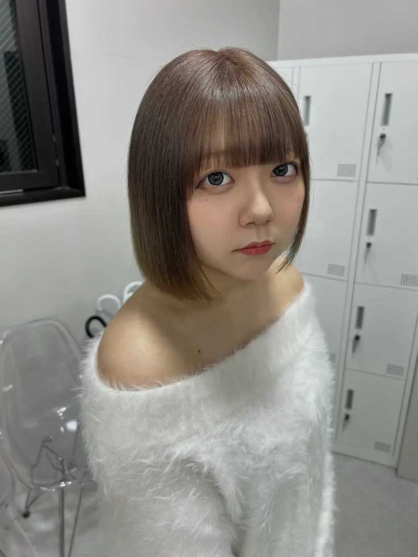 ショート カラー ヘアアレンジ MOMO艶髪 🩵モテカラーのヘアスタイル