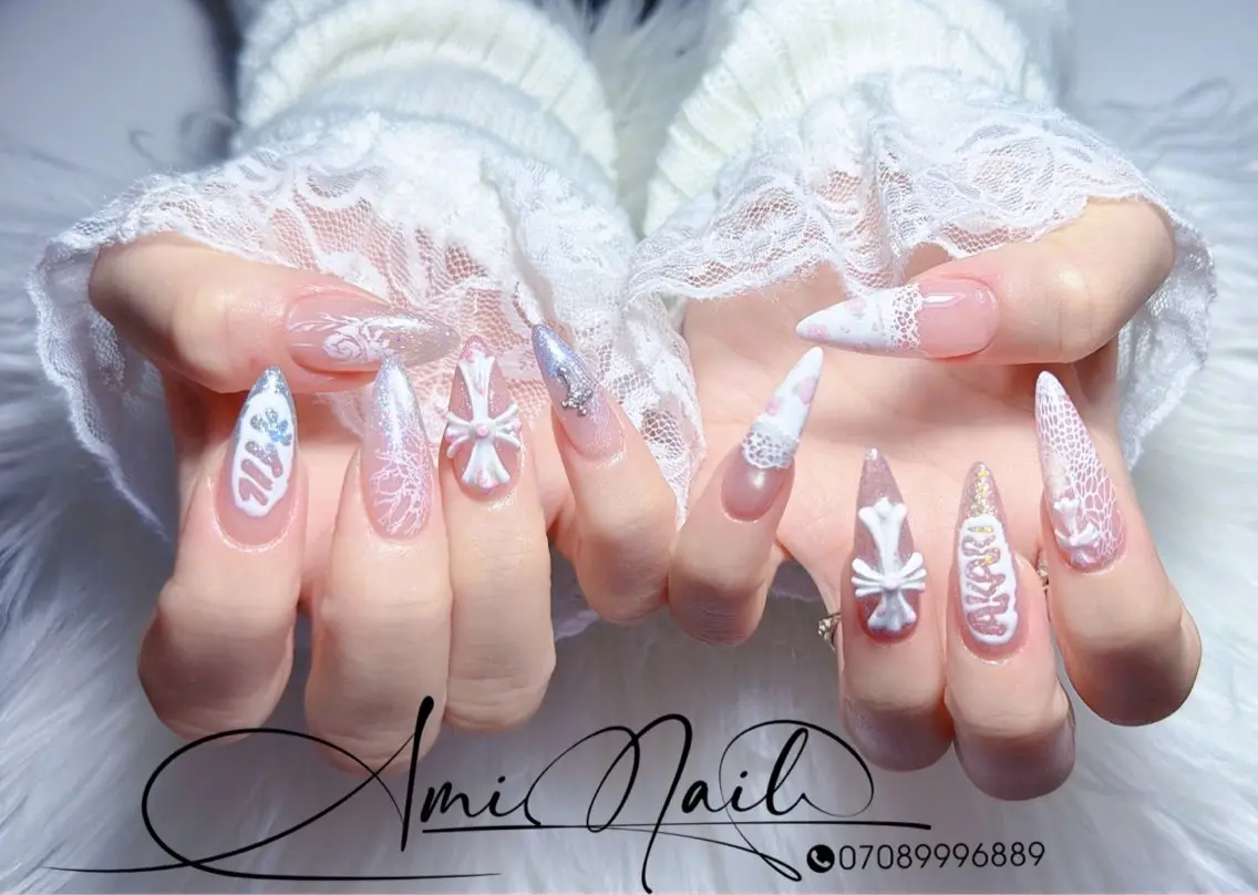 セミロング Ami Nails 1のネイルデザイン
