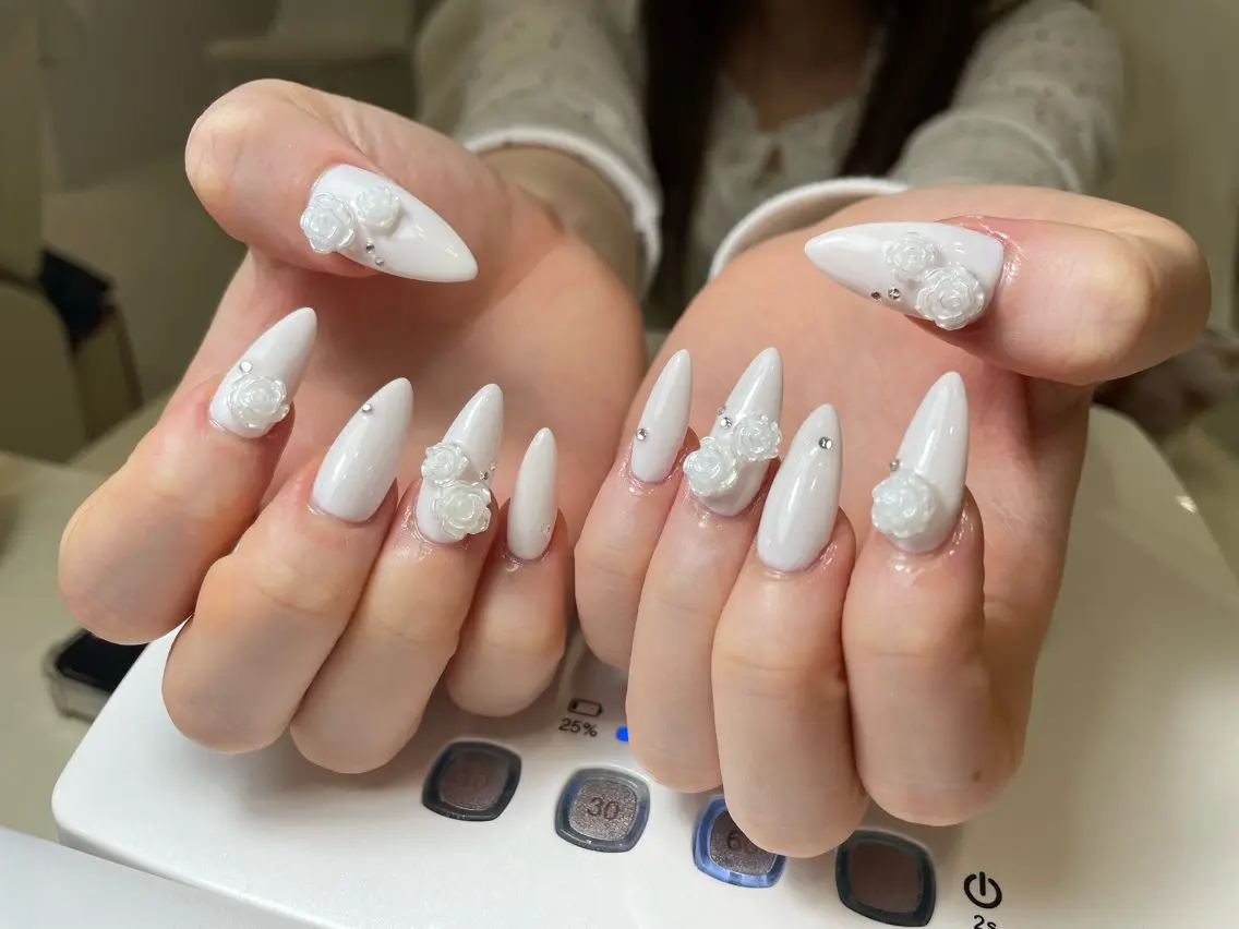 ネイル ハンドネイル LYYM Salon ユキのネイルデザイン