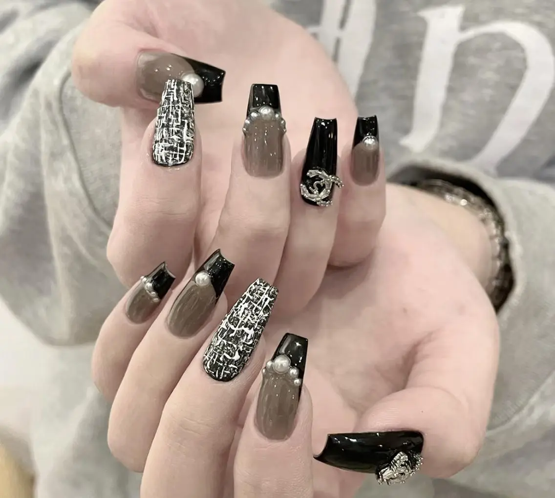ネイル ハンドネイル Pure&Rich Nailのネイルデザイン