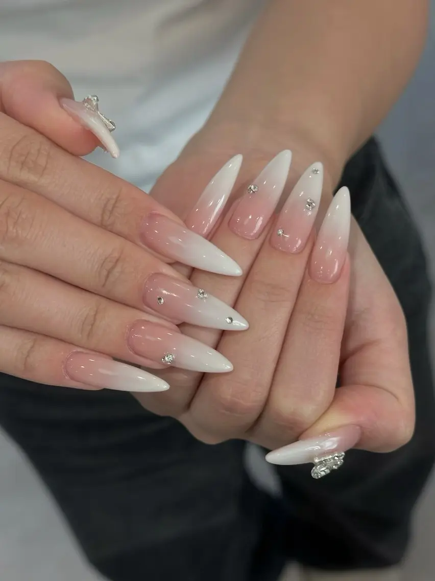 ネイル 韓国ネイル マグネットネイル 持ち込み ハンドネイル Mimi Nail_Royalのネイルデザイン