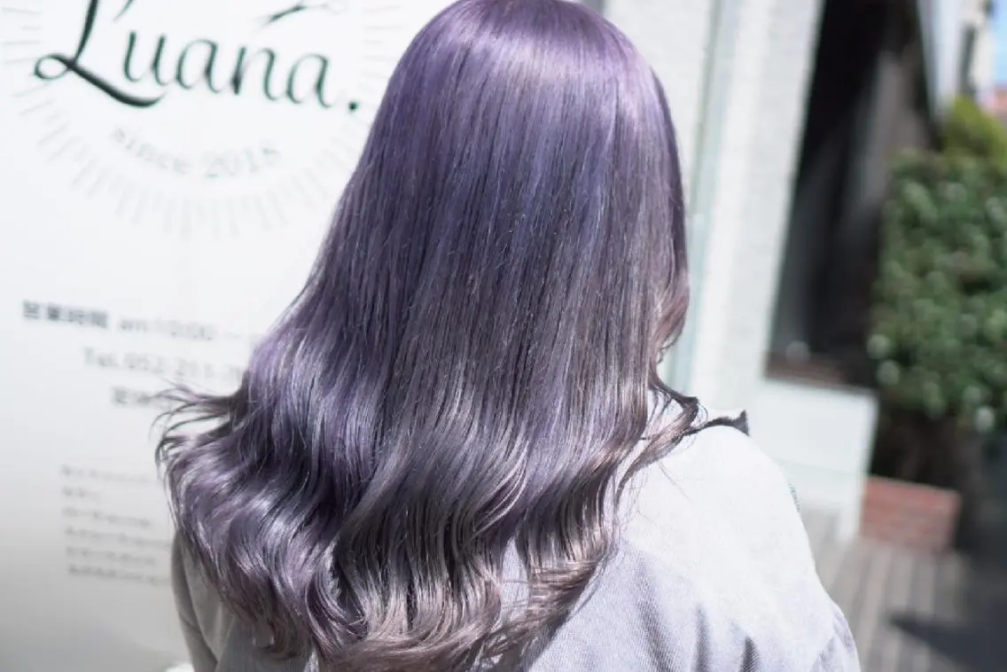 セミロング カラー ベージュカラー ブリーチ ダークグレー ハイトーンカラー ラベンダーカラー カット ヘアカラー トリートメント 植田 /エクステ /ブリーチ/髪質改善のヘアスタイル