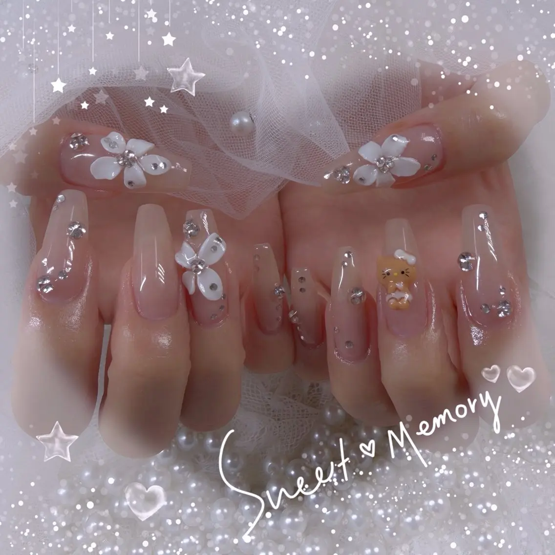 ネイル チークネイル フレンチネイル ガーリー ガラスフレンチ グラデーション ハンドネイル Chill Nailsalonのネイルデザイン