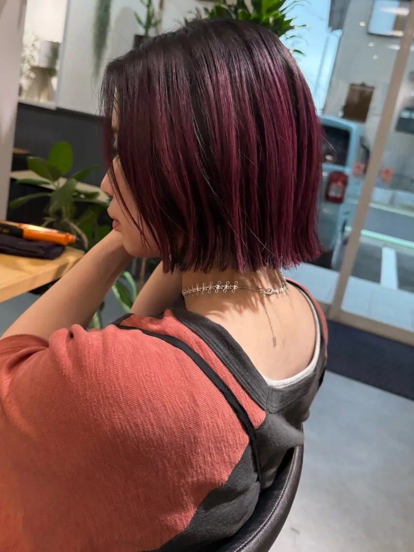 ショート カラー 黒髪 ピンクカラー こもり なおやのヘアスタイル
